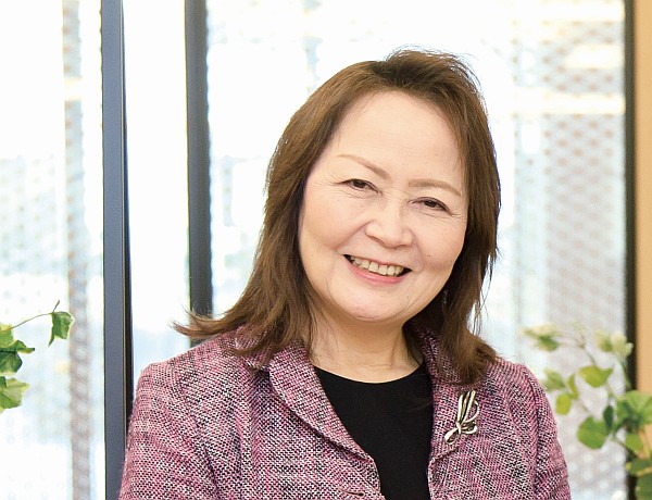 食物栄養学科長・教授 下村 久美子